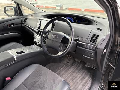 2013 Toyota Estima - Thumbnail