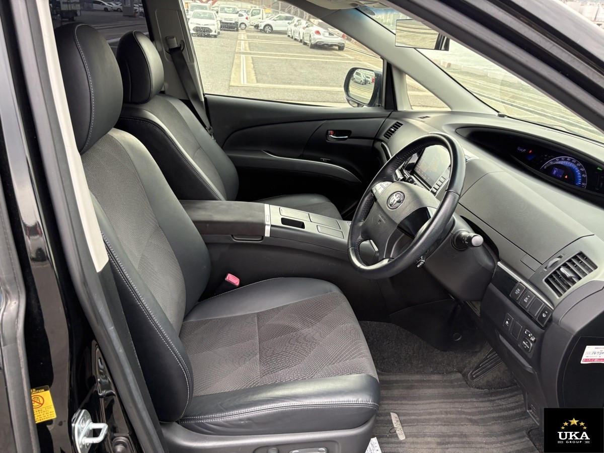2013 Toyota Estima