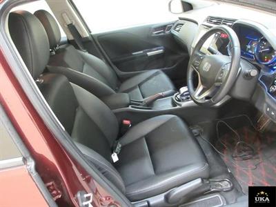 2015 Honda Grace - Thumbnail