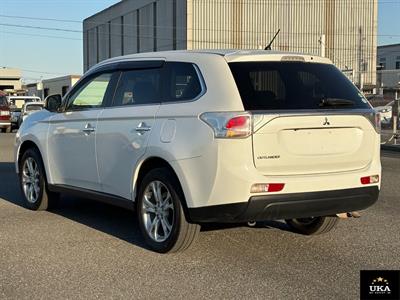 2014 Mitsubishi Outlander - Thumbnail