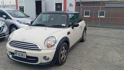 2012 BMW Mini Cooper - Thumbnail