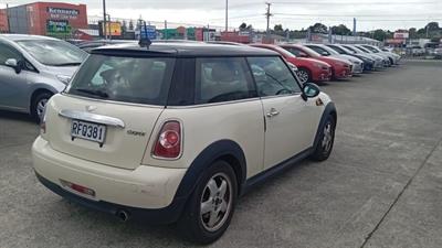 2012 BMW Mini Cooper - Thumbnail