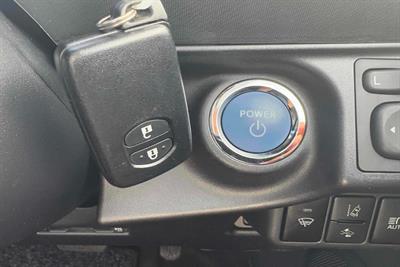2017 Toyota Aqua - Thumbnail