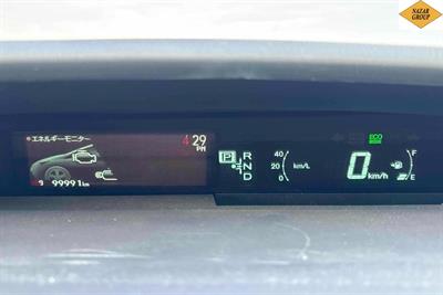2014 Toyota Prius - Thumbnail