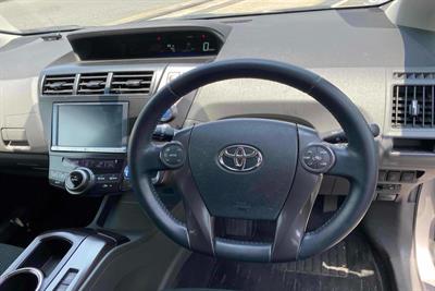 2014 Toyota Prius - Thumbnail