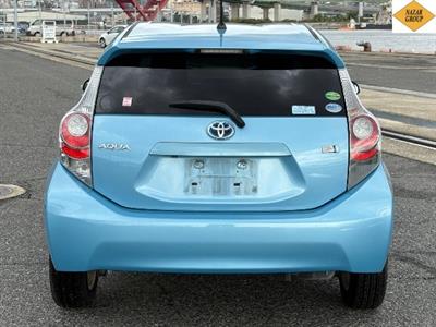 2014 Toyota Aqua - Thumbnail