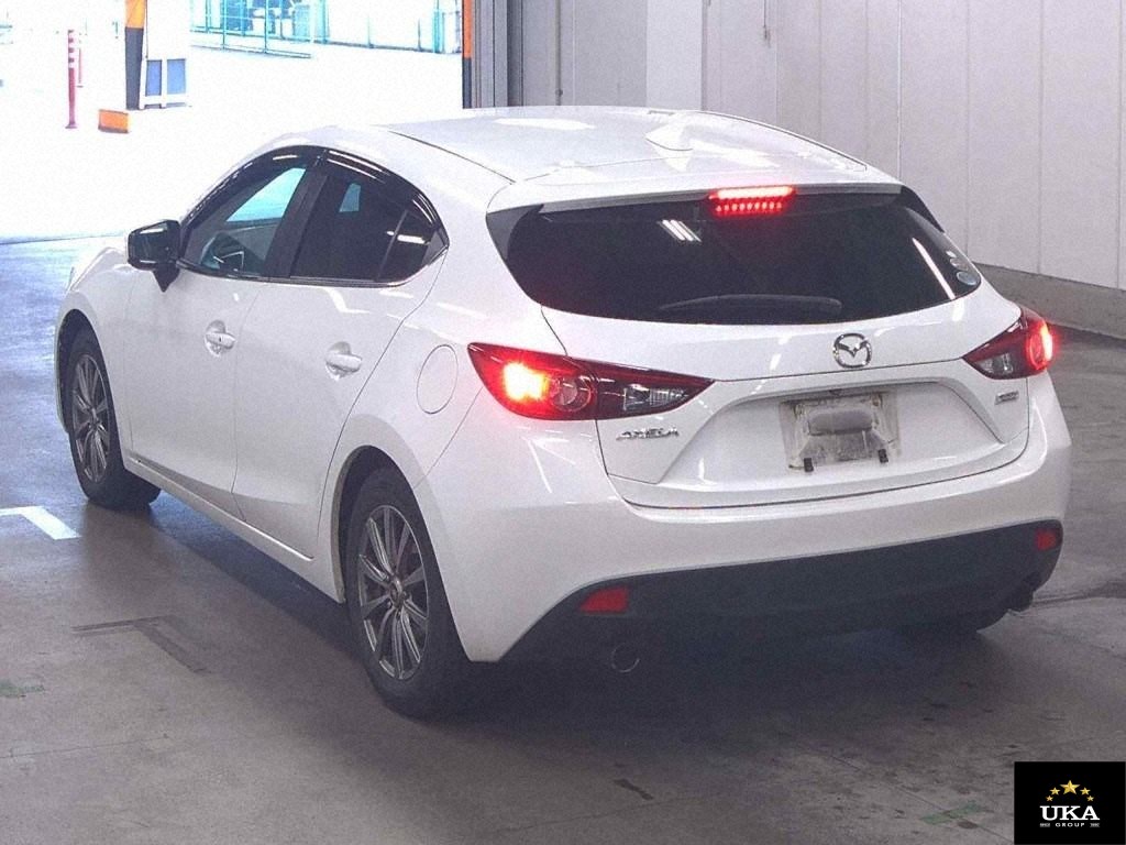 2015 Mazda Axela