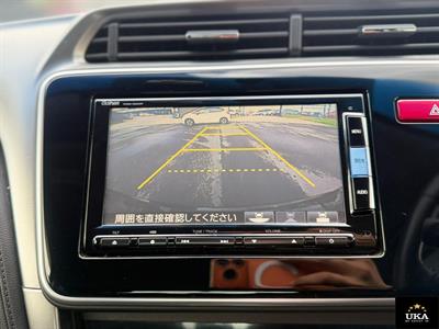 2015 Honda Grace - Thumbnail