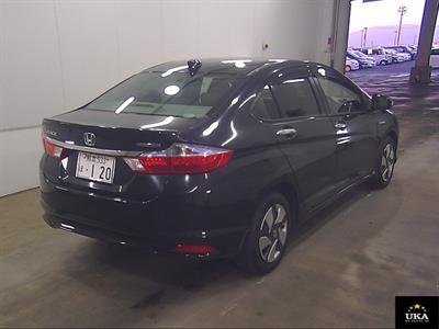 2015 Honda Grace - Thumbnail