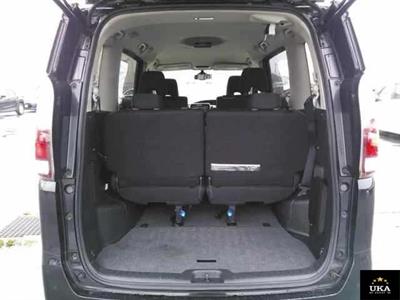 2020 Nissan Serena - Thumbnail