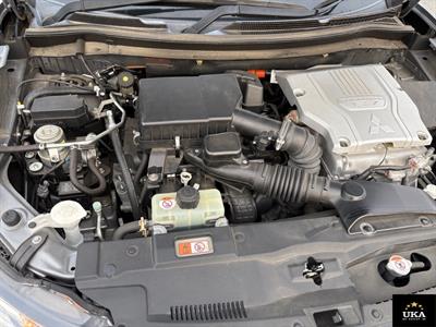 2014 Mitsubishi Outlander - Thumbnail