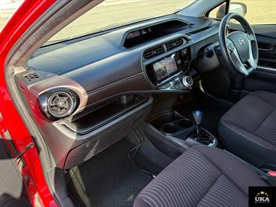 2015 Toyota Aqua - Thumbnail