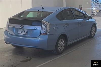 2013 Toyota Prius - Thumbnail