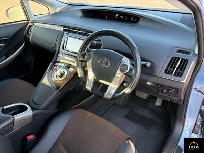 2013 Toyota Prius - Thumbnail