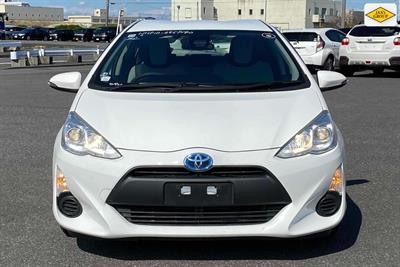 2017 Toyota Aqua - Thumbnail