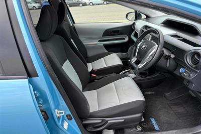 2012 Toyota Aqua - Thumbnail