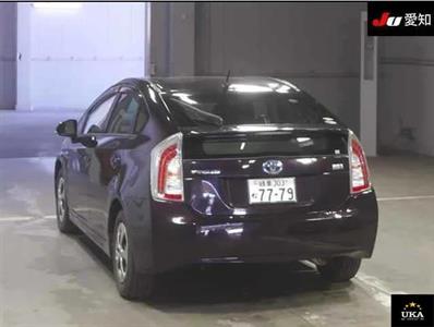 2014 Toyota Prius - Thumbnail