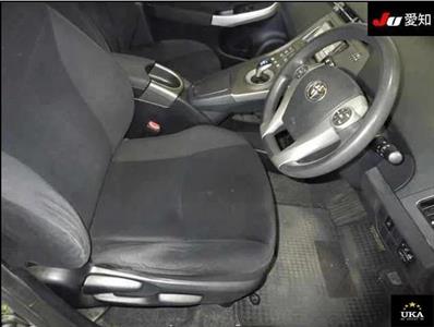 2014 Toyota Prius - Thumbnail