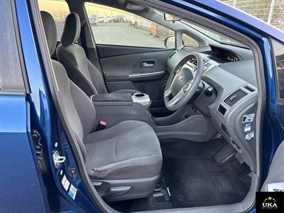 2014 Toyota Prius - Thumbnail