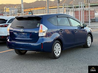 2014 Toyota Prius - Thumbnail