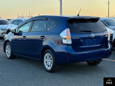 2014 Toyota Prius - Thumbnail