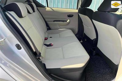 2014 Toyota Aqua - Thumbnail