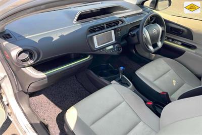 2014 Toyota Aqua - Thumbnail