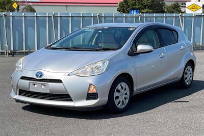 2014 Toyota Aqua - Thumbnail