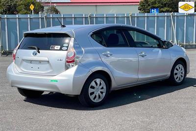 2014 Toyota Aqua - Thumbnail