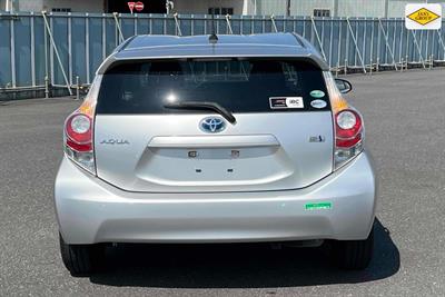 2014 Toyota Aqua - Thumbnail