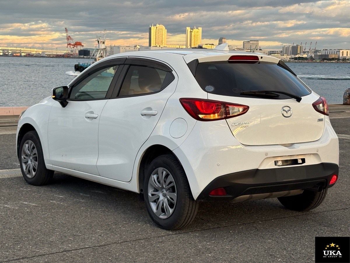 2018 Mazda Demio