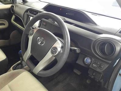 2012 Toyota Aqua - Thumbnail