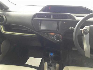 2012 Toyota Aqua - Thumbnail