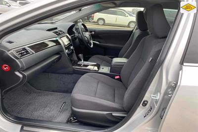 2014 Toyota Camry - Thumbnail