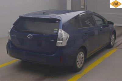 2013 Toyota Prius - Thumbnail
