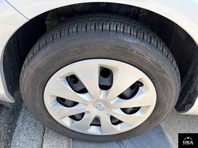 2014 Toyota Aqua - Thumbnail