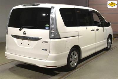 2013 Nissan Serena - Thumbnail
