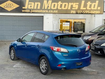 2012 Mazda Axela - Thumbnail