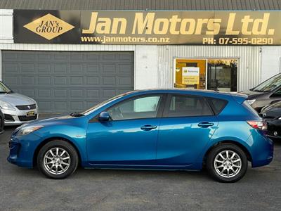 2012 Mazda Axela - Thumbnail