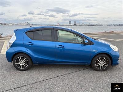 2013 Toyota Aqua - Thumbnail