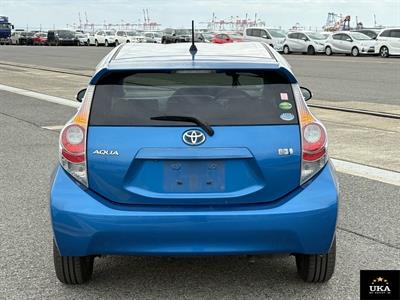 2013 Toyota Aqua - Thumbnail