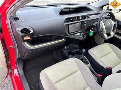 2012 Toyota Aqua - Thumbnail