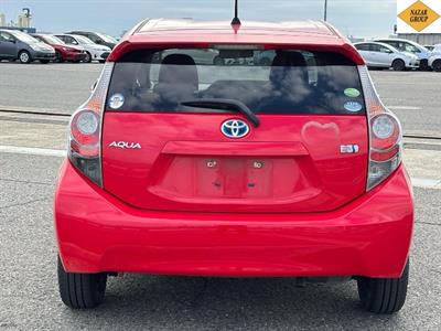 2012 Toyota Aqua - Thumbnail