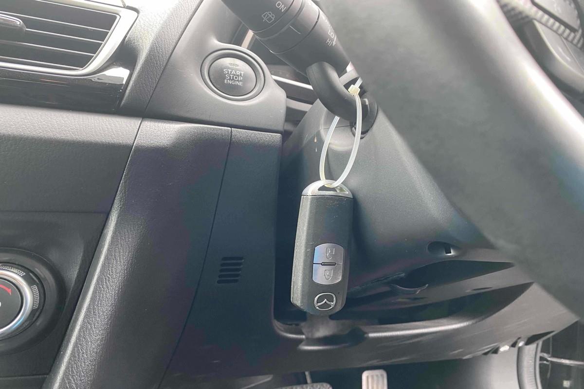 2014 Mazda Axela