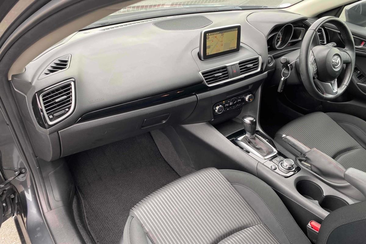 2014 Mazda Axela