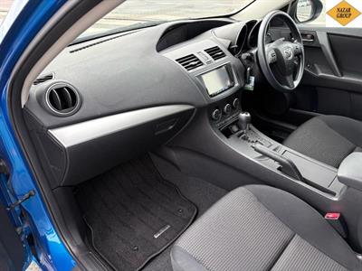 2012 Mazda Axela - Thumbnail
