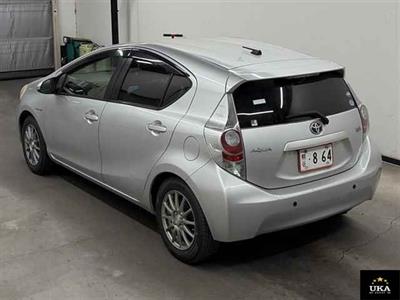 2013 Toyota Aqua - Thumbnail