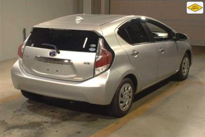 2016 Toyota Aqua - Thumbnail