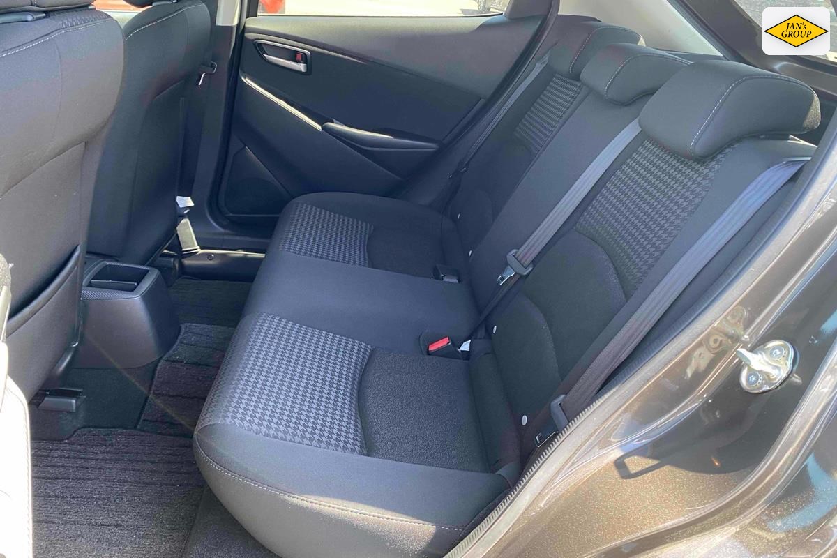 2017 Mazda Demio