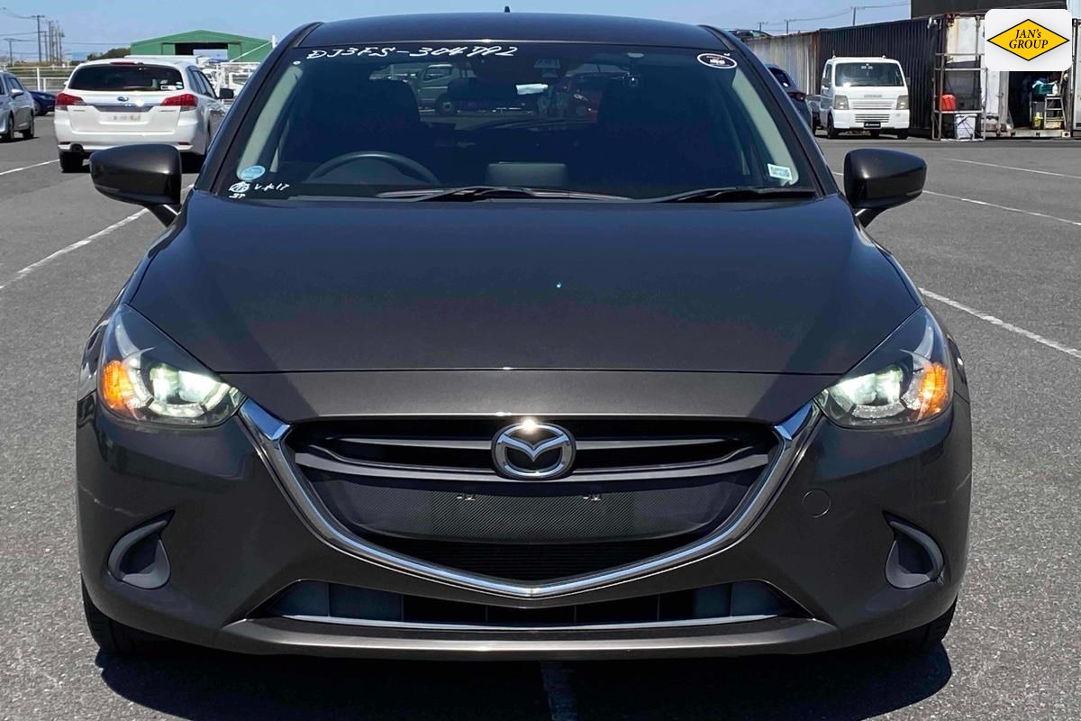 2017 Mazda Demio